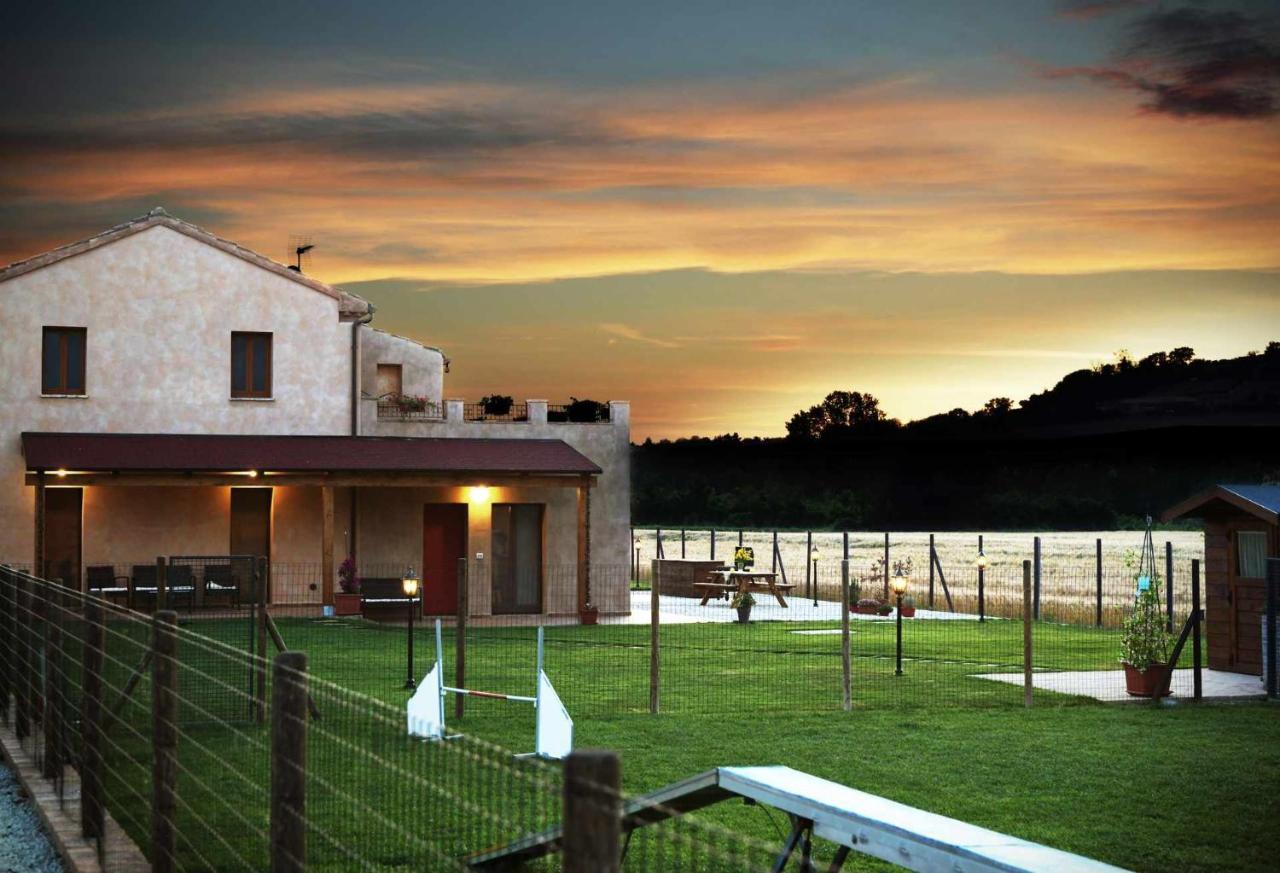 אנקונה Casa Montefiore 13 Iris Lt Nella Tranquilla Campagna Marchigiana מראה חיצוני תמונה
