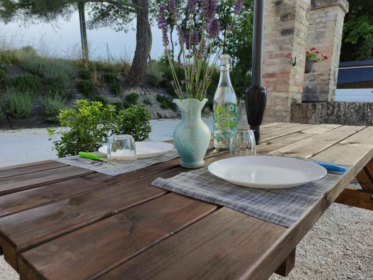אנקונה Casa Montefiore 13 Iris Lt Nella Tranquilla Campagna Marchigiana מראה חיצוני תמונה